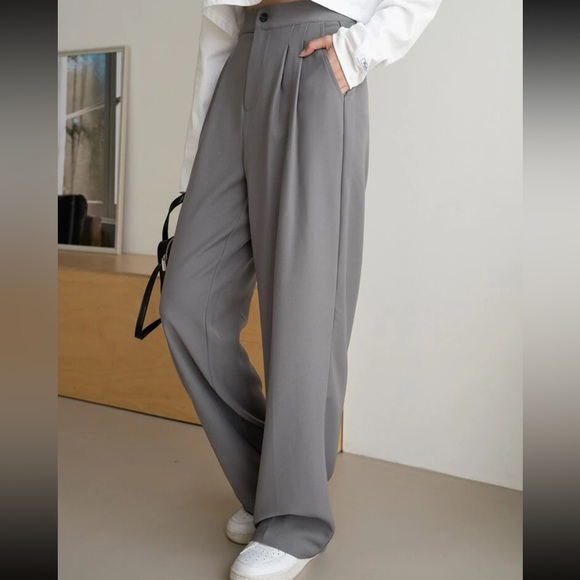($5) Gray Wide leg Pants - Picture 5 of 5